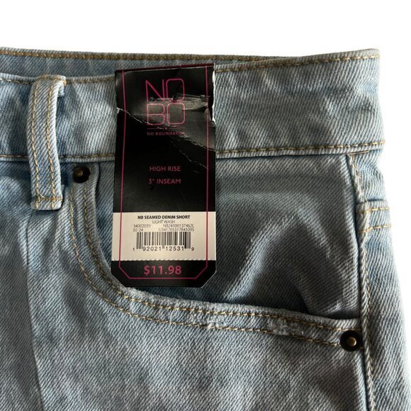 No Boundaries Women's High Rise Denim Shorts Size 9 Light Wash Distressed - Picture 5 of 9